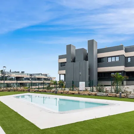 Vivi Homes - Eros Luxury, Pool, Sauna, Gym & Terrace * Estepona