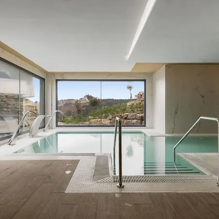 Vivi Homes - Eros Luxury, Pool, Sauna, Gym & Terrace Apartment Estepona